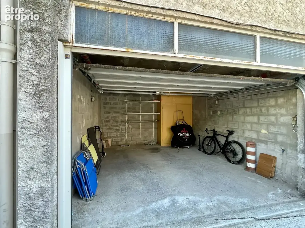 Appartement à vendre, rénové, proche port, vue mer avec terrasse - photo 12