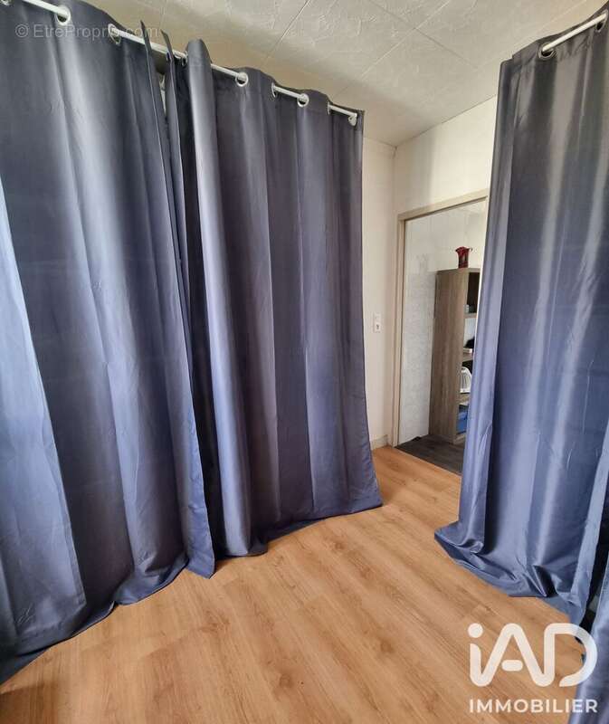 Maison 187 m² à Gennes  - photo 8
