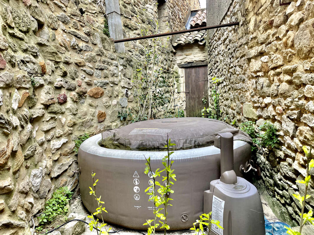 Maison à BAGNOLS-SUR-CEZE