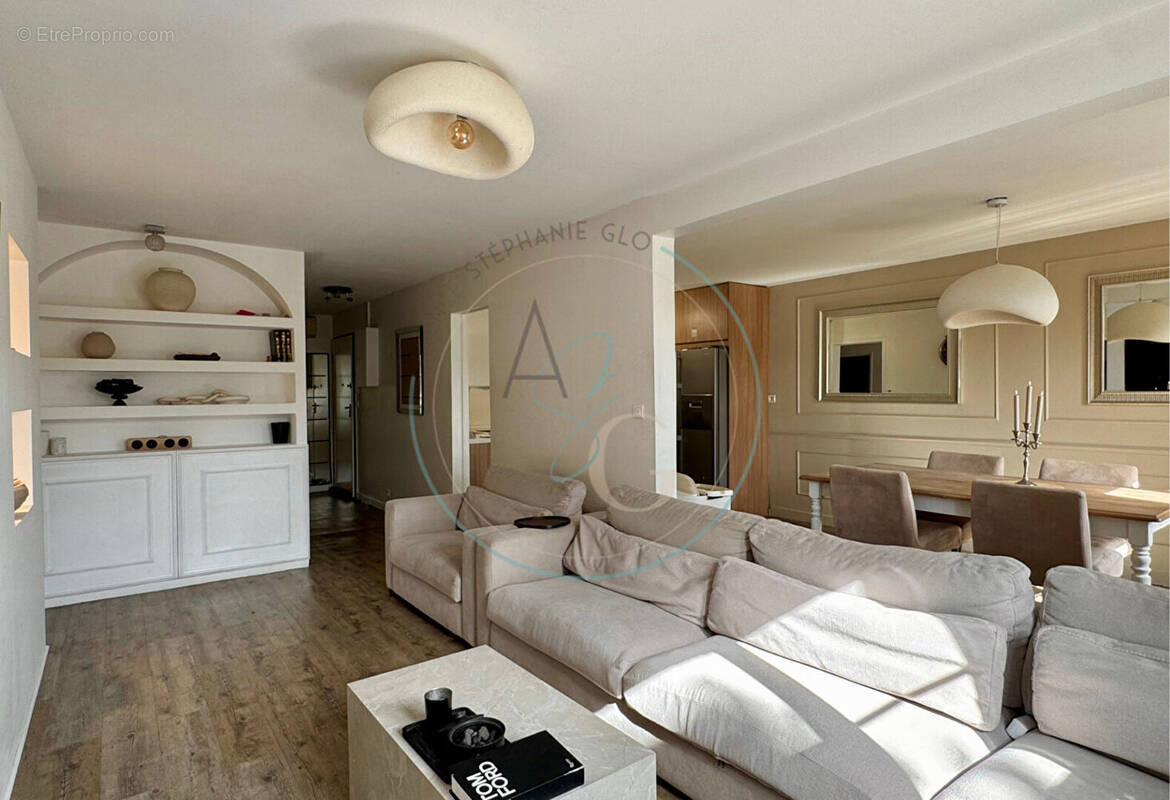 Appartement à COGOLIN