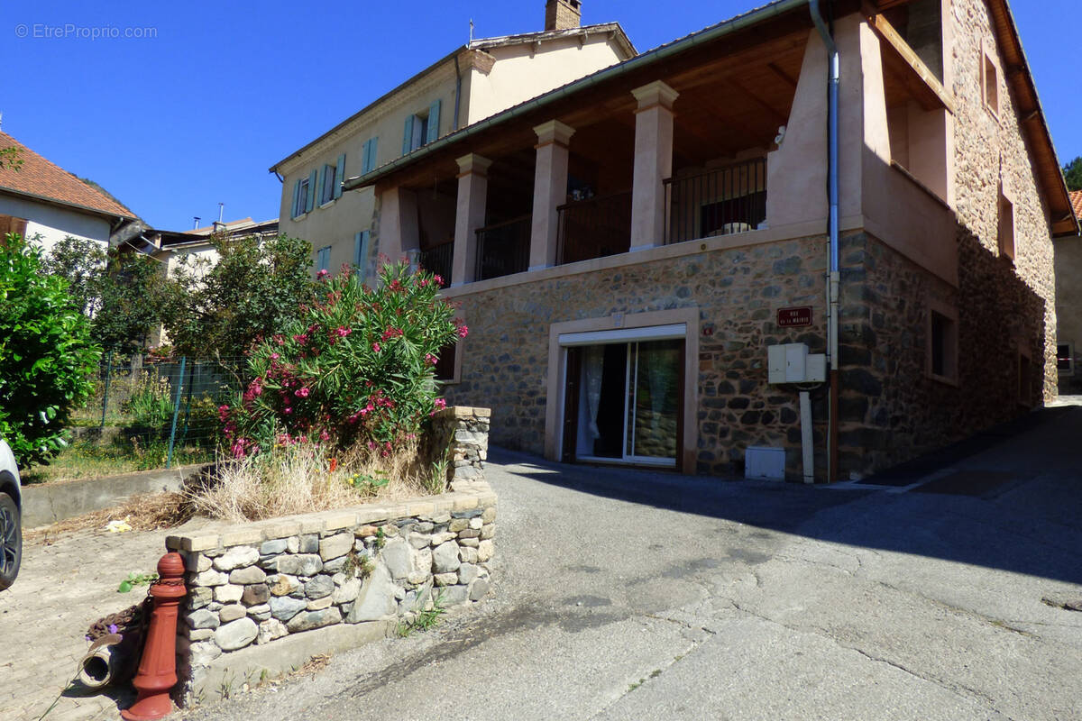 Appartement à BREZIERS