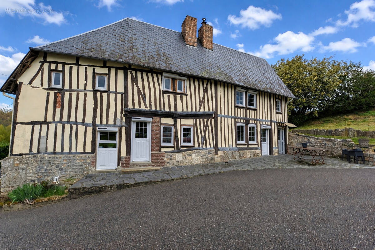 Maison à LILLEBONNE