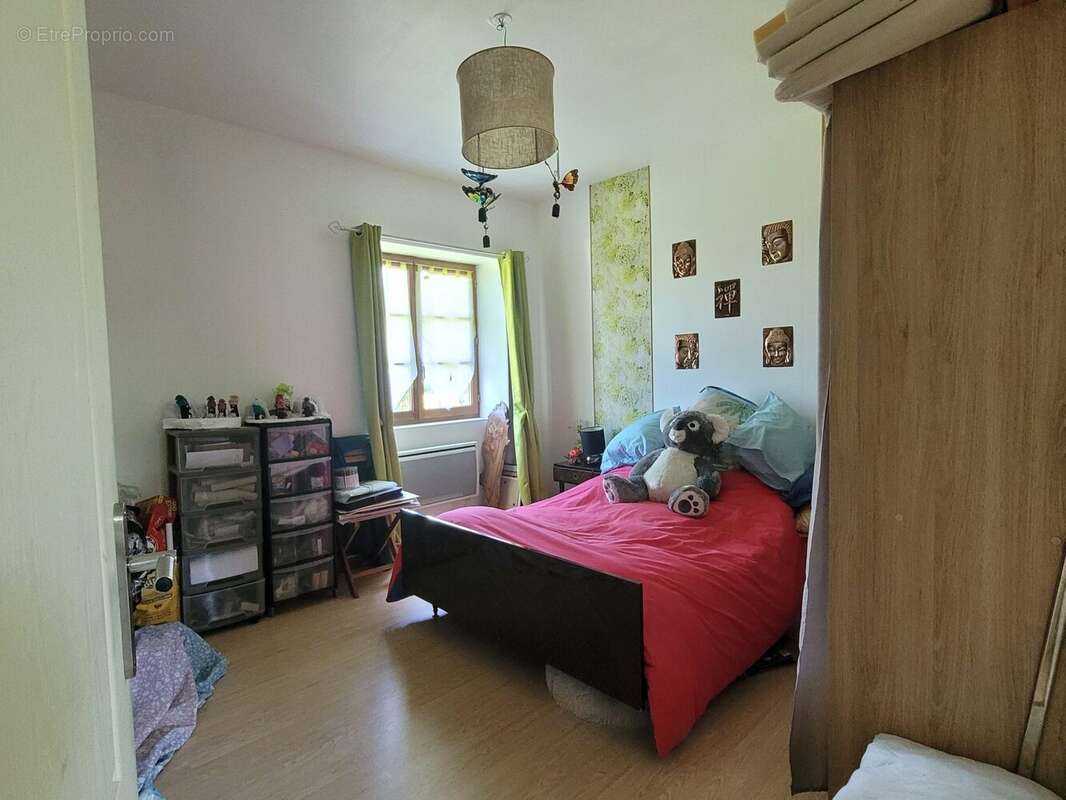 Maison à SAINT-HILAIRE-BONNEVAL