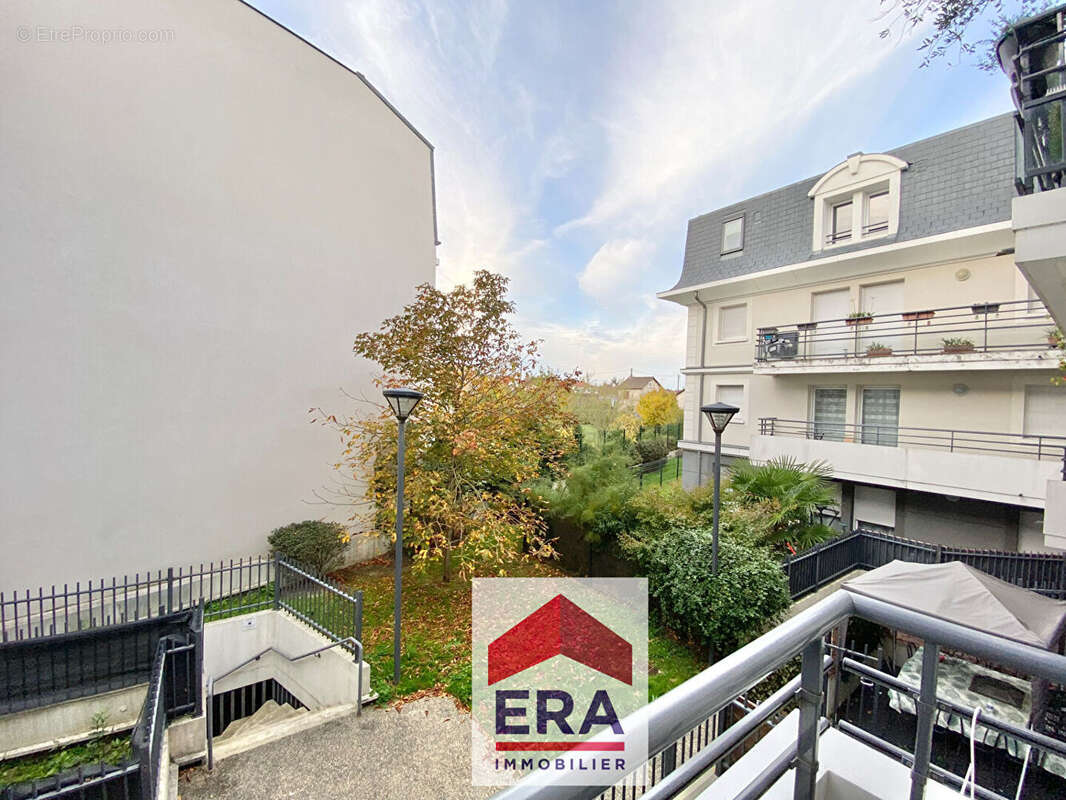 Appartement à SARTROUVILLE