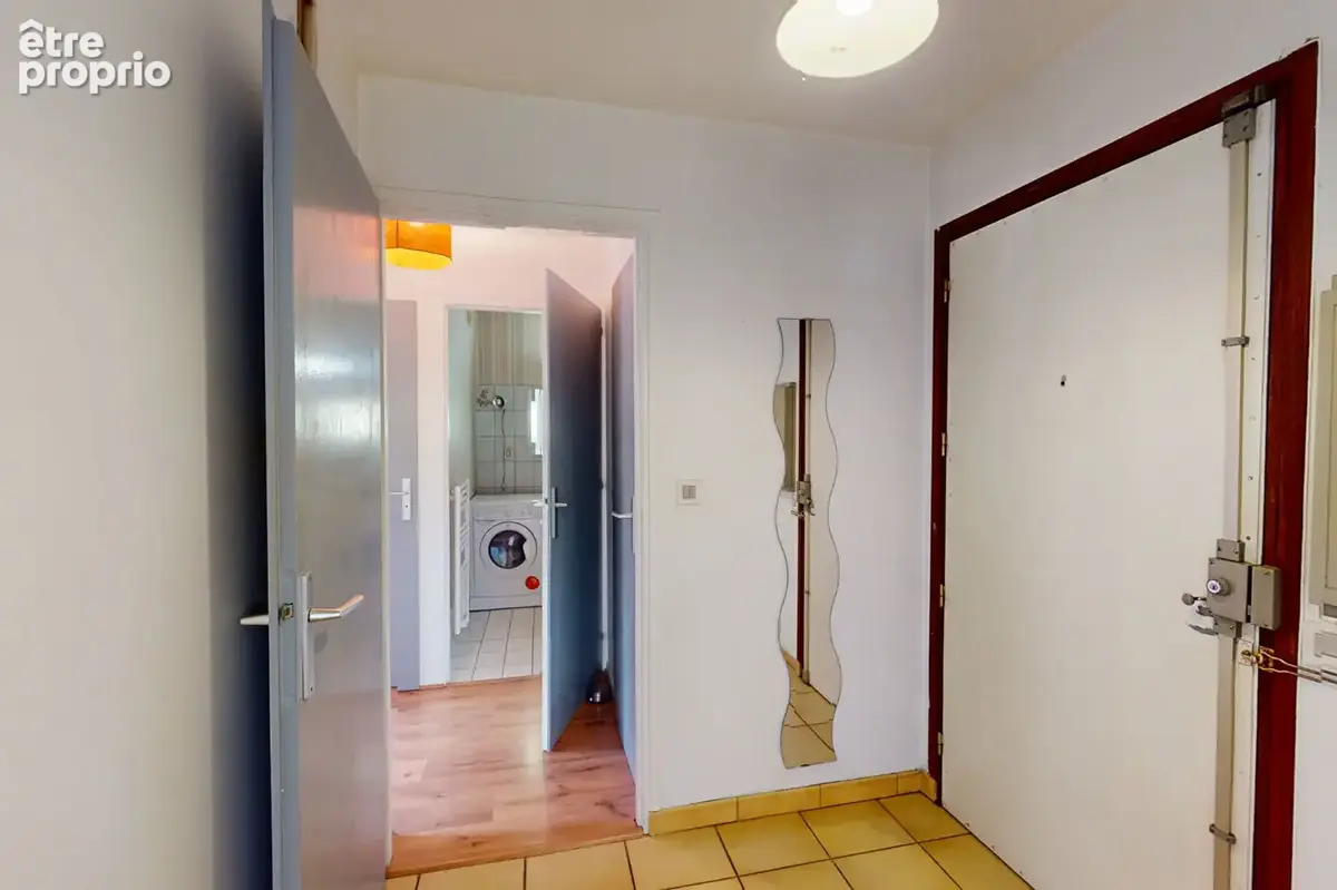 T2 de 49 m² avec balcon, proche Boulevard Foch à Grenoble - photo 5
