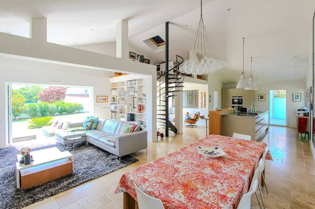 Exclusivite - bidart - ilbarritz  - maison familiale d'exception proche plage et commerces a pied - photo 3