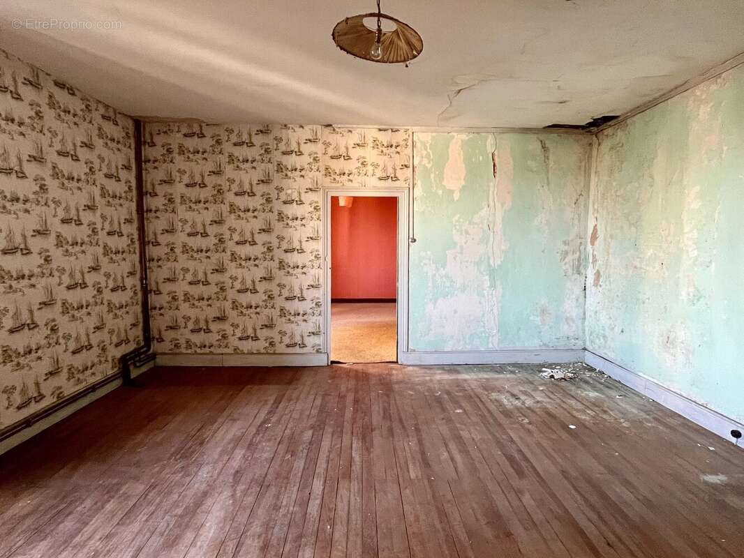 Grande maison de village en pierre - photo 7