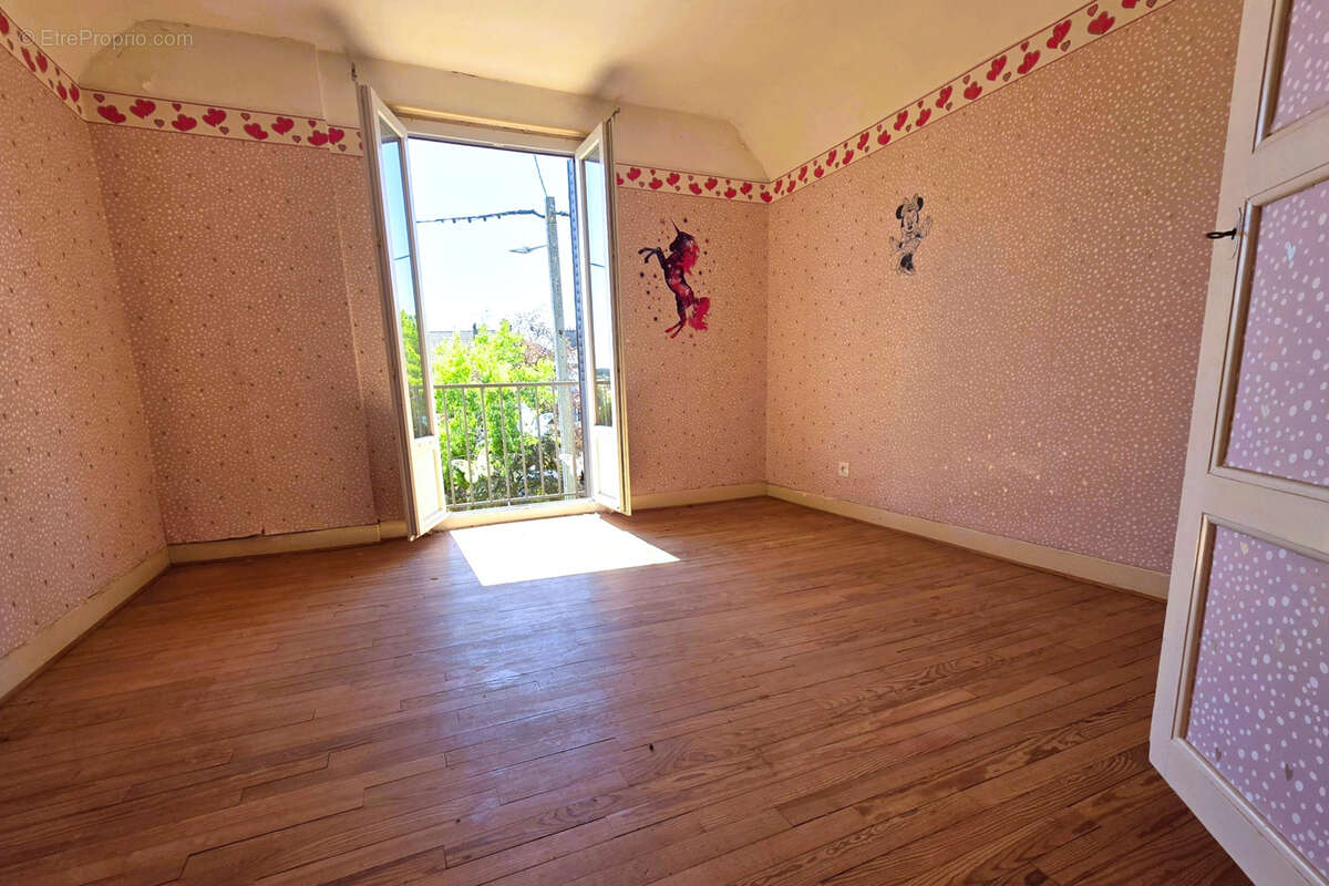 Prix en baisse! maison centre ville avec jardin - photo 15