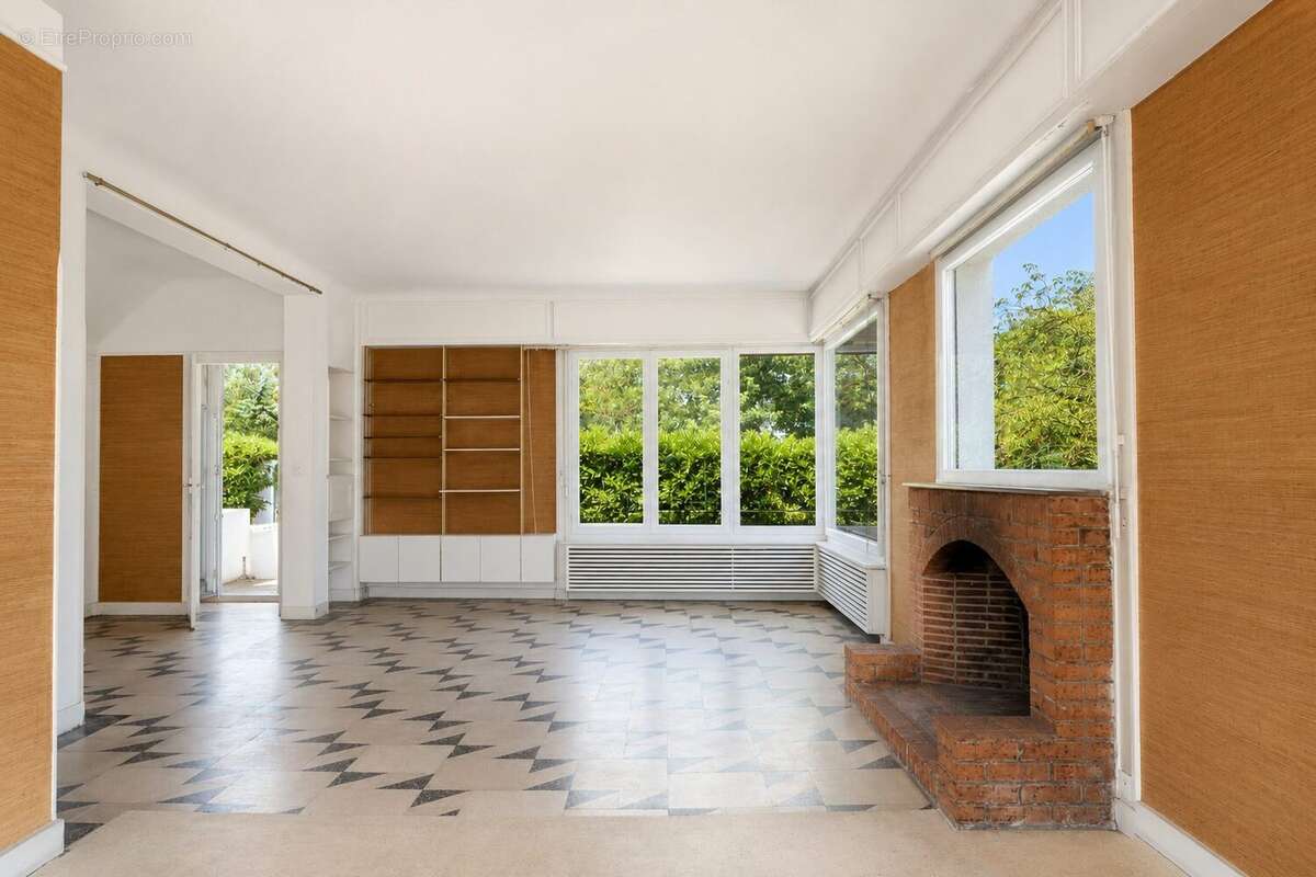 Maison 151 m² à La Celle-Saint-Cloud  - photo 9