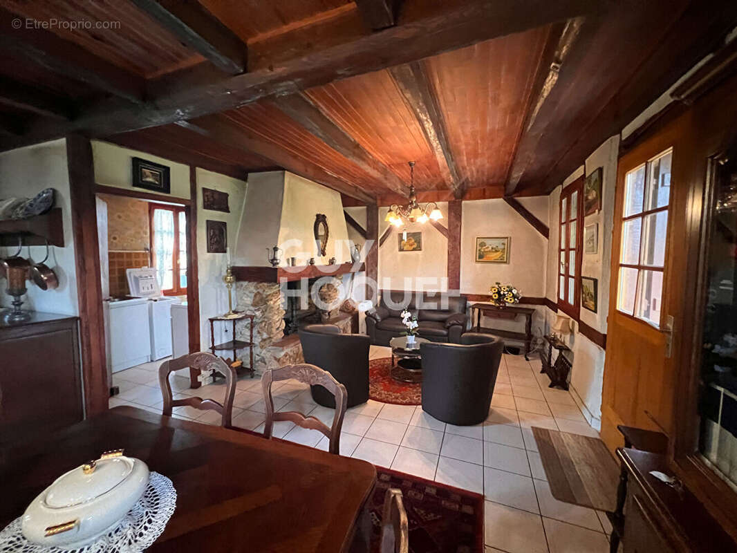 Maison à LESPERON