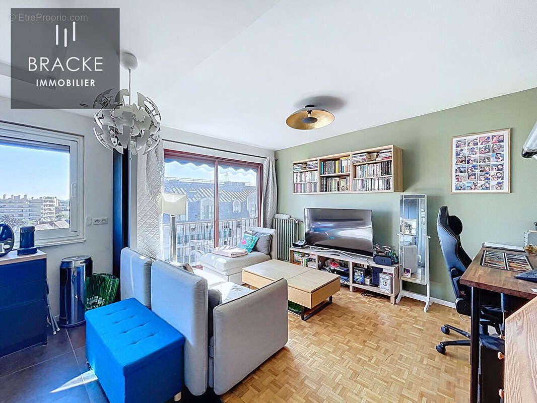 Appartement à LA GARENNE-COLOMBES