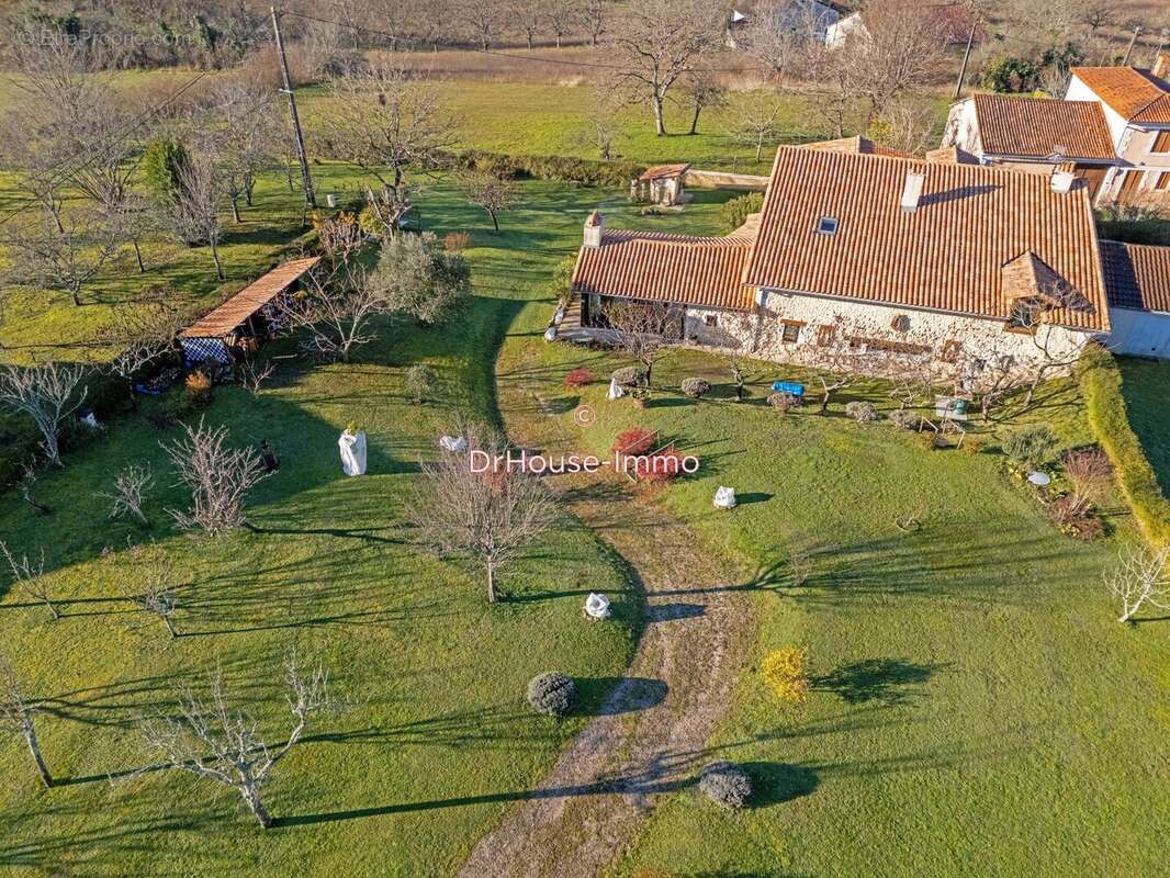 Maison 299 m² à Saint-Astier  - photo 64