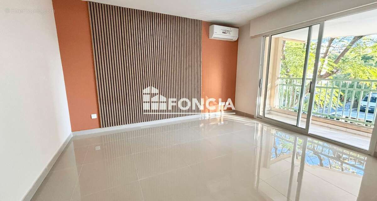 Appartement à FREJUS
