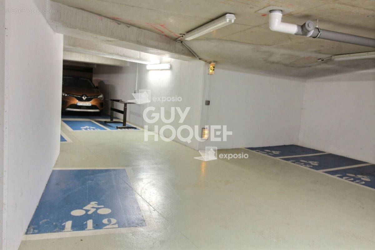Parking à PUTEAUX