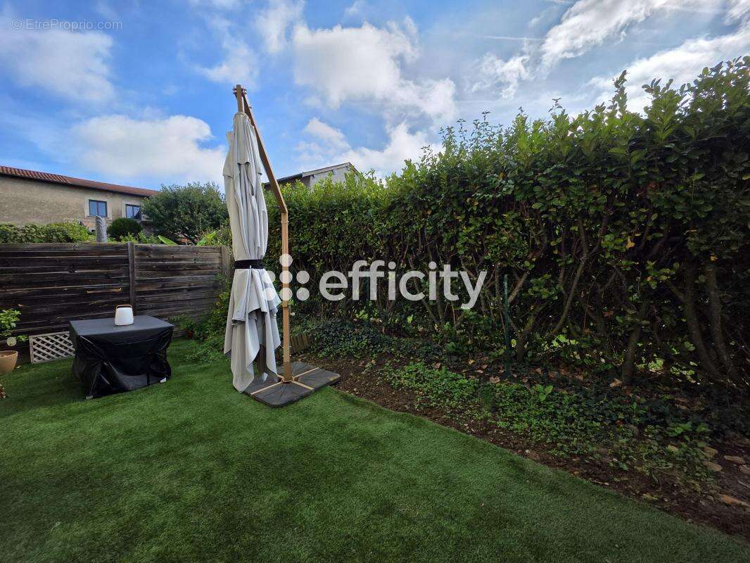 Appartement à SAINT-GERMAIN-AU-MONT-D&#039;OR