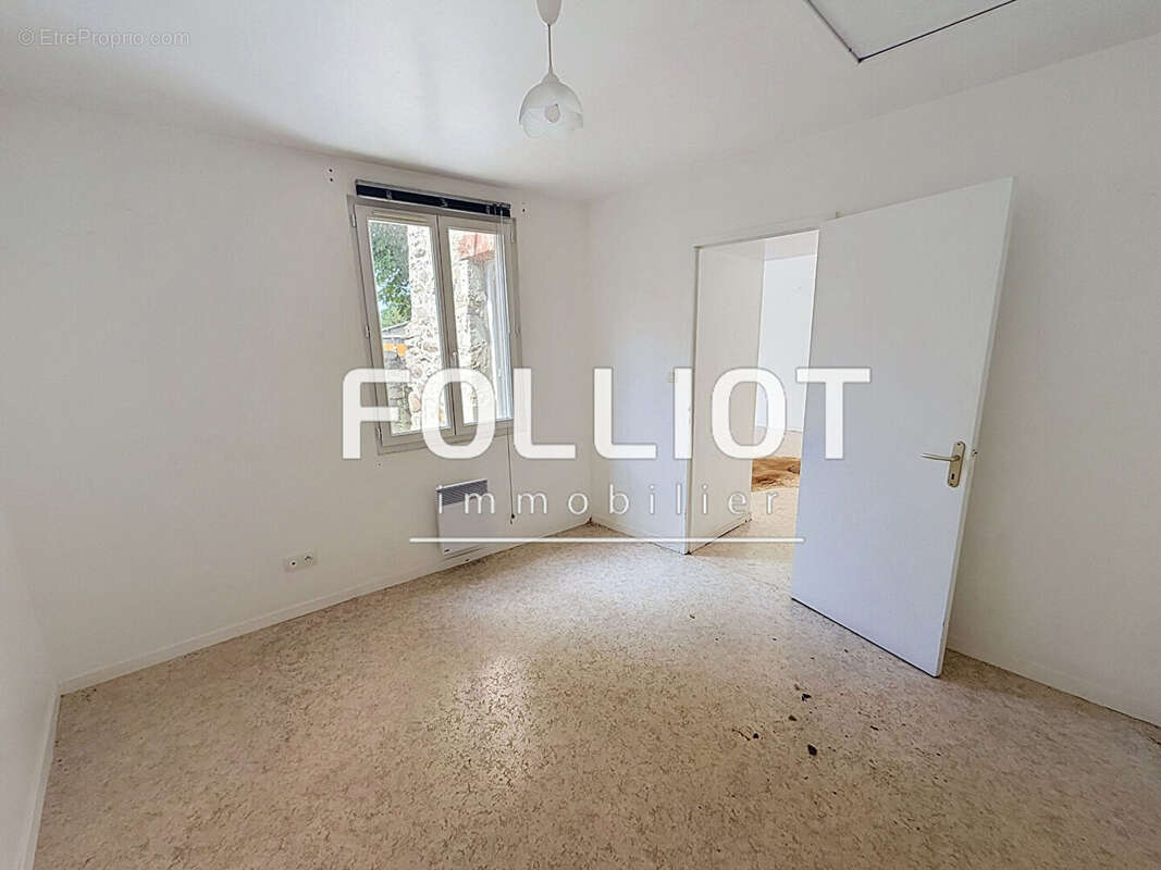 Immeuble gouville sur mer 20 pièce(s) 217 m2  9 appartements belle rentabilite possible - photo 12