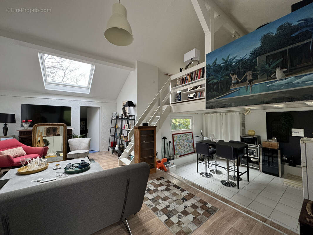 Maison à CHARBONNIERES-LES-BAINS