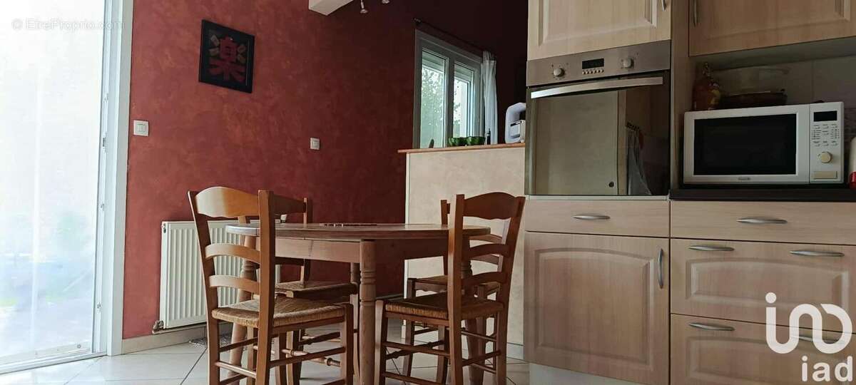 Photo 4 - Maison à VEAUCHE