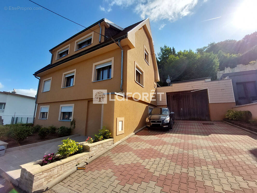 Maison à AUDUN-LE-TICHE