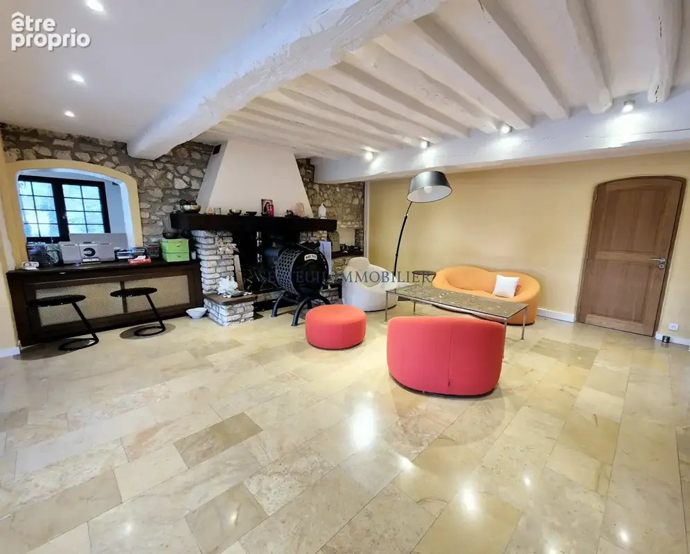 Propriété de 450m2 avec maison d'amis de 115m2 sur 19 066 m2 de parc arboré. Piscine - photo 7