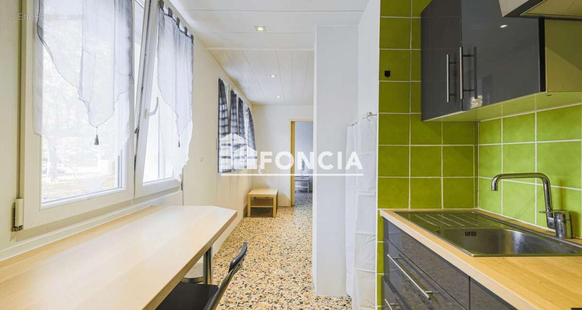 Appartement à SAINT-MARTIN-D'HERES