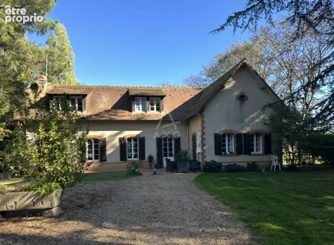 Haras de 32 hectares  3 pistes & Une ligne droite - 30 boxes - photo 2