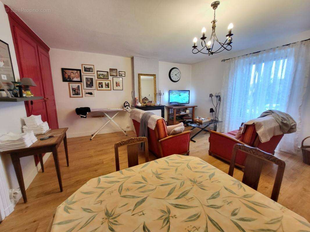 Commerce à BOULIGNEUX