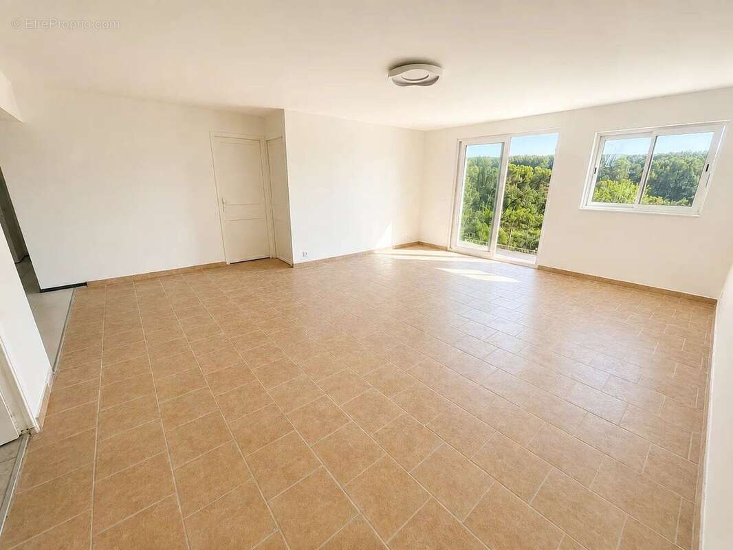 Vente Appartement Le luc(83340) 179 000ï¿œ - photo 3