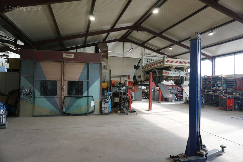 Commerce à LE BOUCHAUD