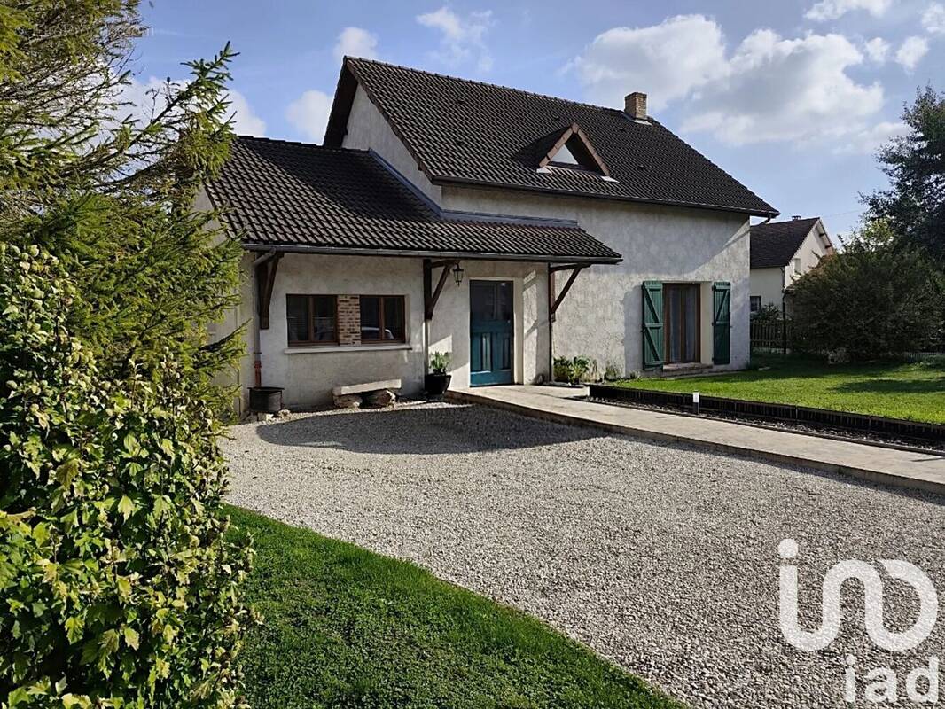 Photo 1 - Maison à CHAMPIGNEUL-CHAMPAGNE