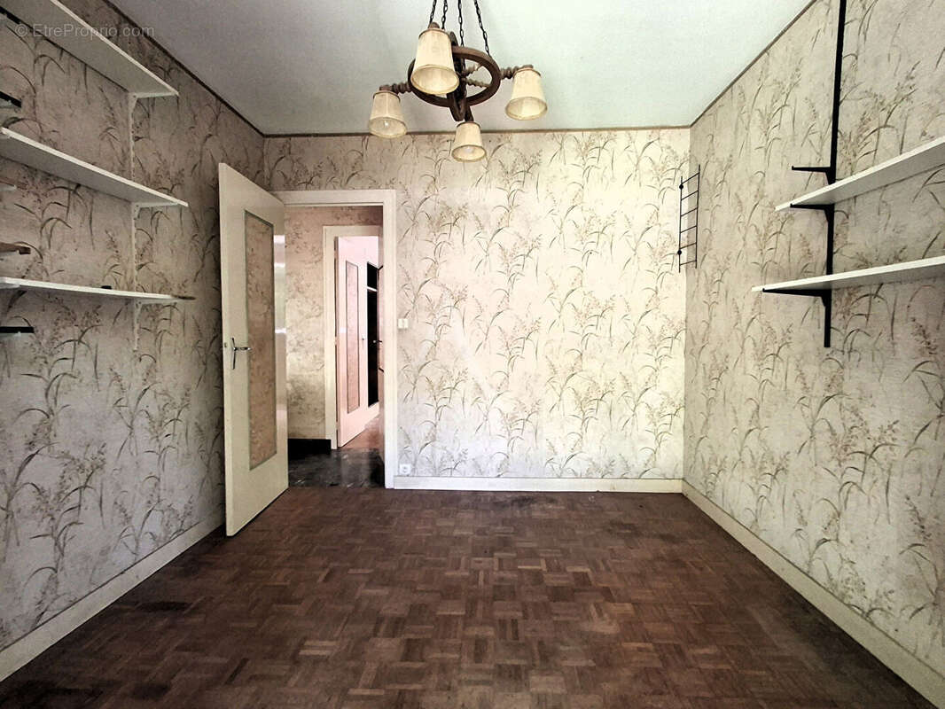 Maison à SAINT-GEORGES-DES-COTEAUX