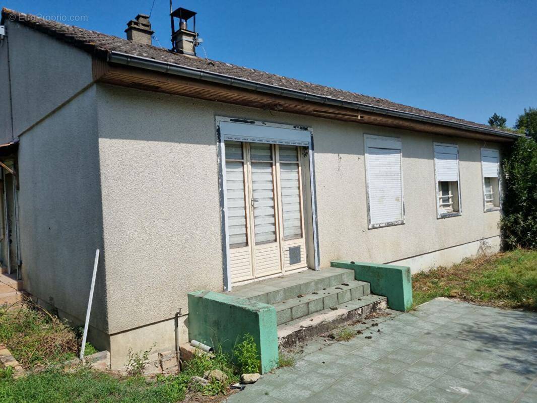 Maison à VANNES-SUR-COSSON