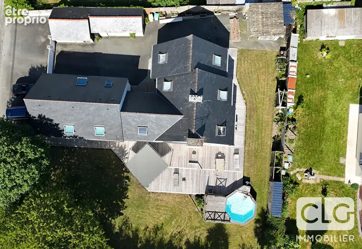 Maison - COMBRIT - 250 m² - photo 4