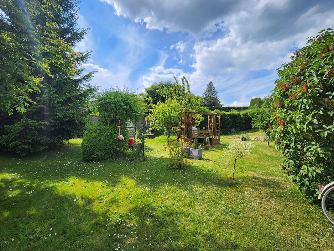 Maison à GRANDVILLIERS