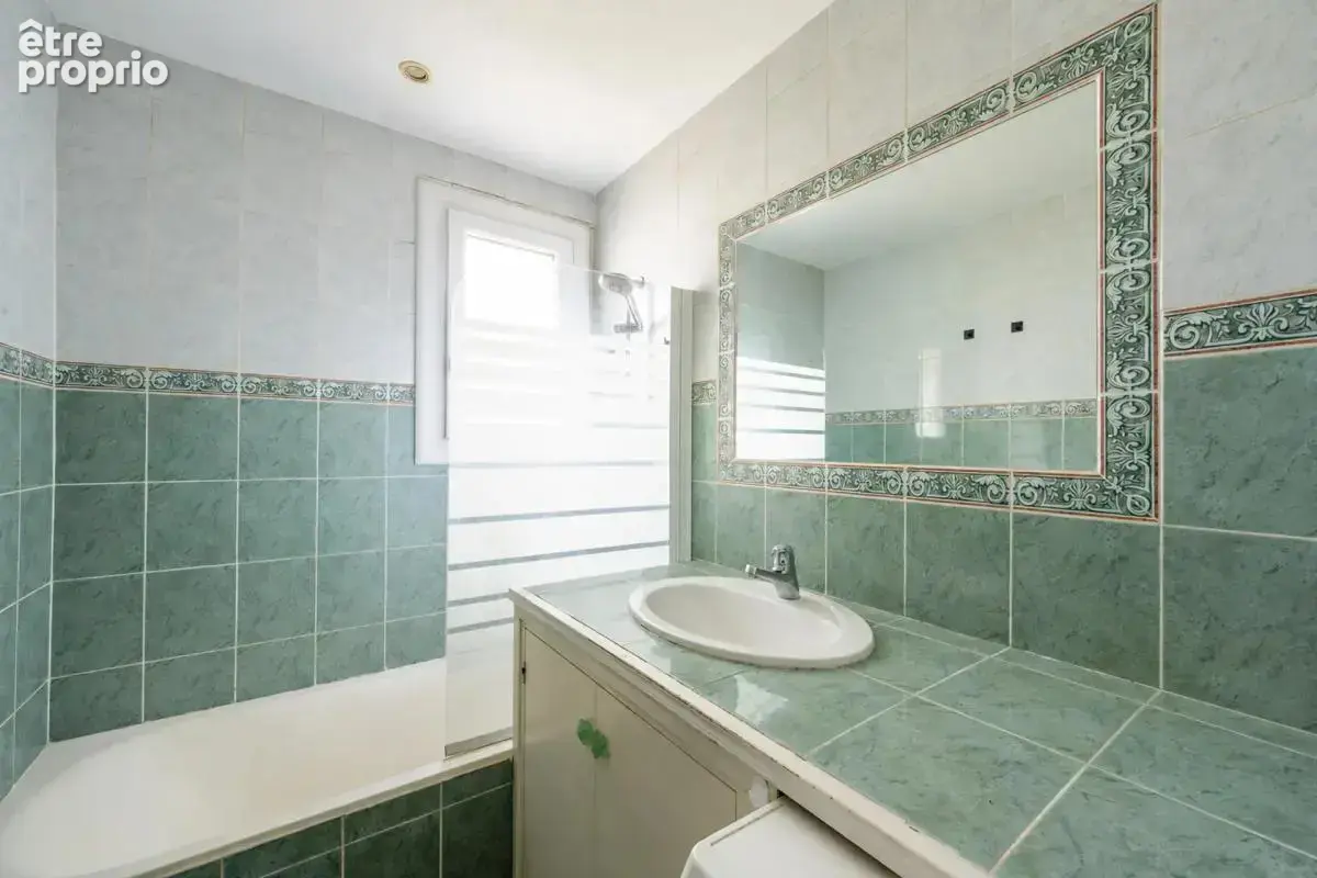 Cavalaire-sur-Mer - Appartement T2 42m2 avec balcon et parking - photo 17
