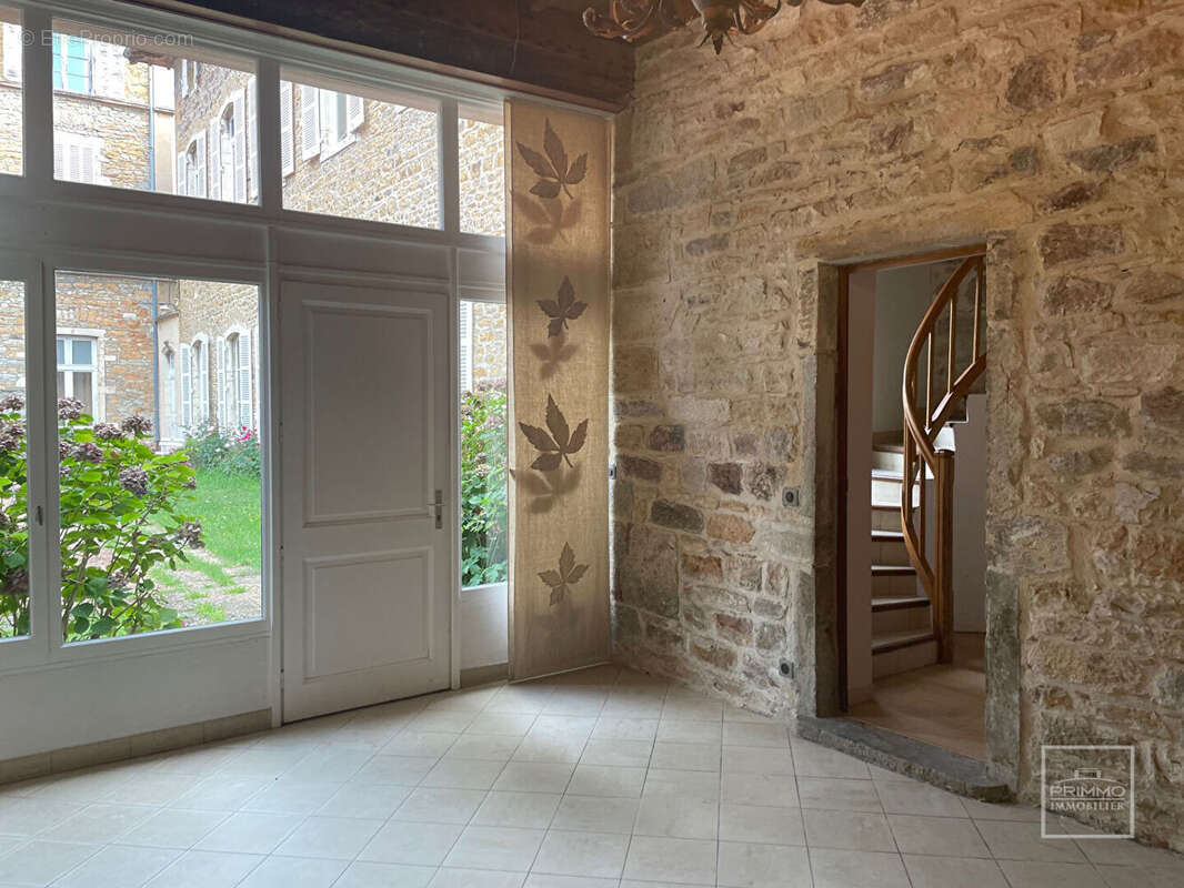 Appartement à CHASSELAY