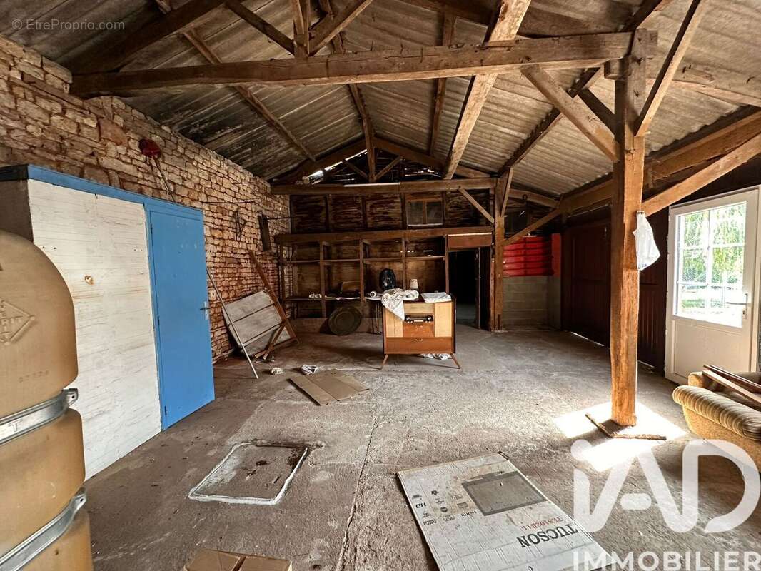 Maison 159 m² à Maire-Levescault  - photo 5