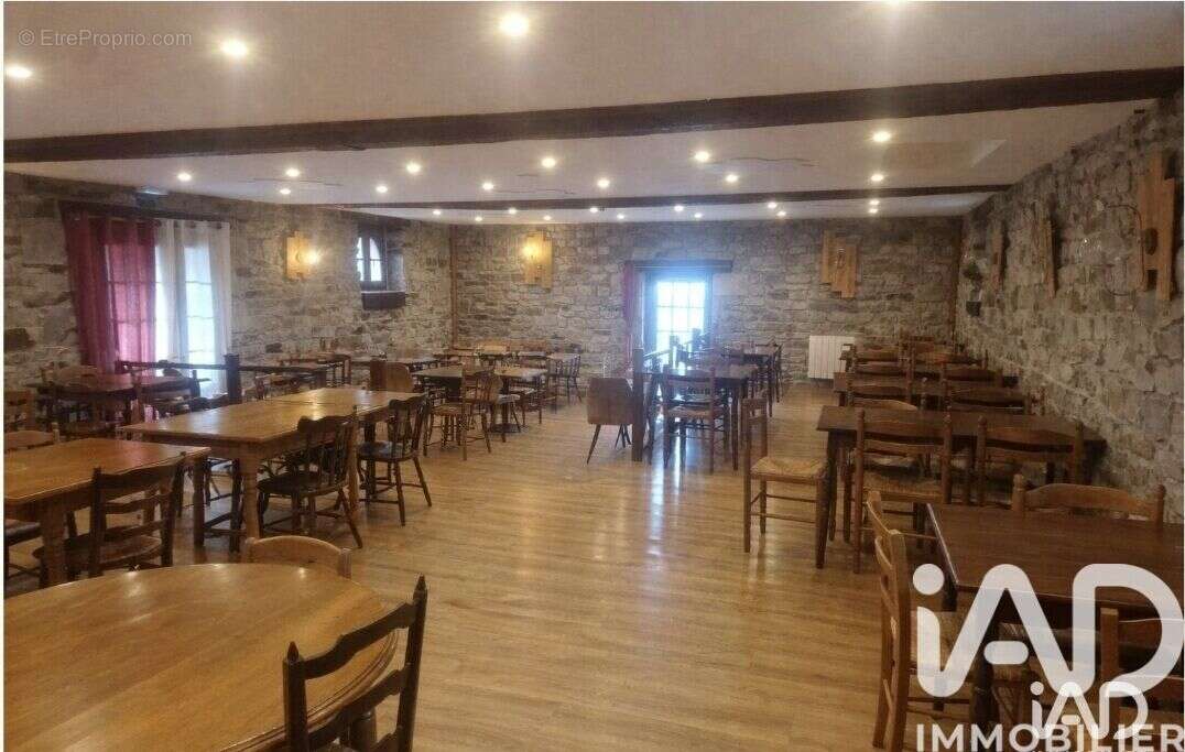 Photo 2 - Commerce à DOMFRONT