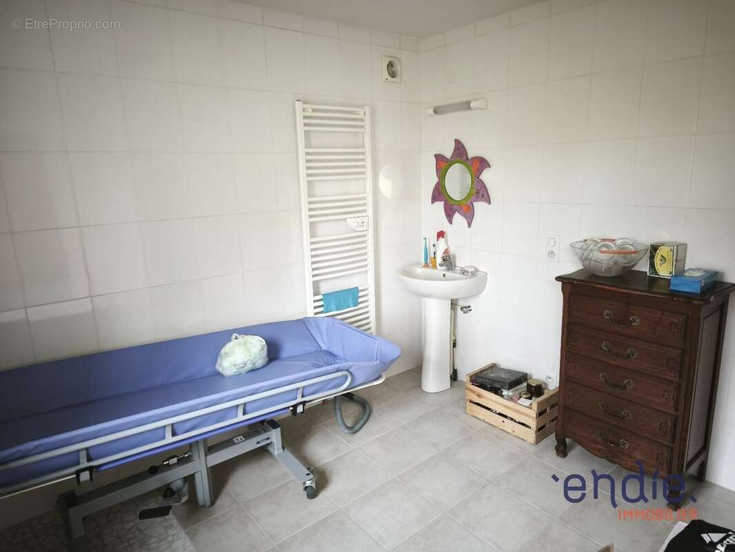 Maison à THENEUILLE