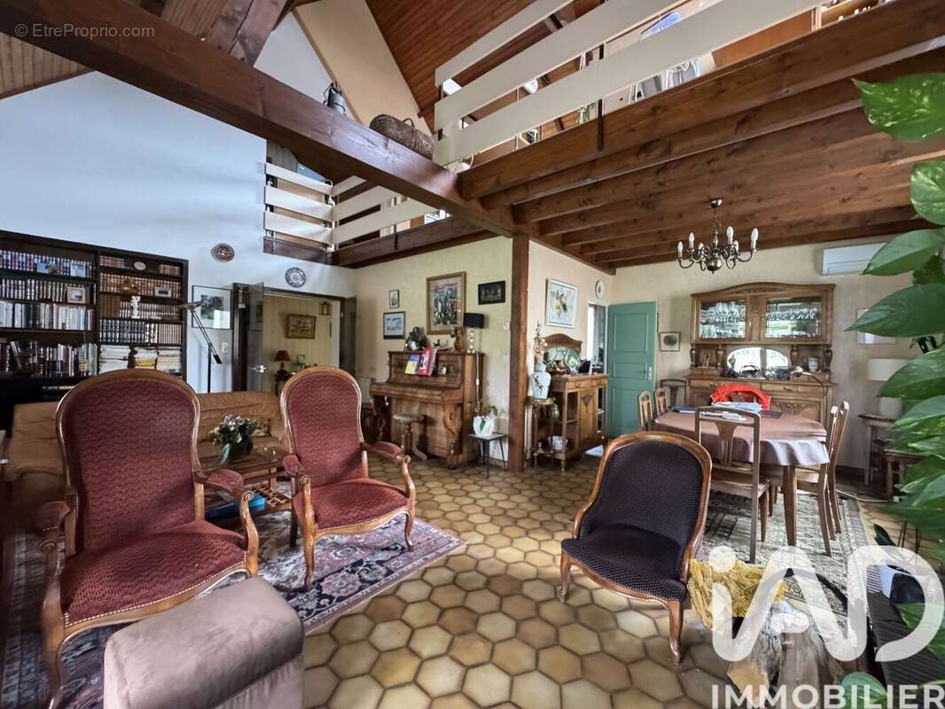 Maison 143 m² à Montlucon  - photo 9