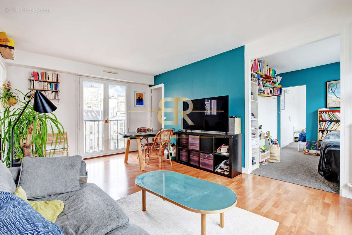 Appartement à PARIS-10E