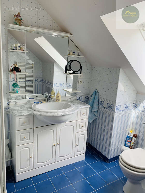 Maison à JOUY