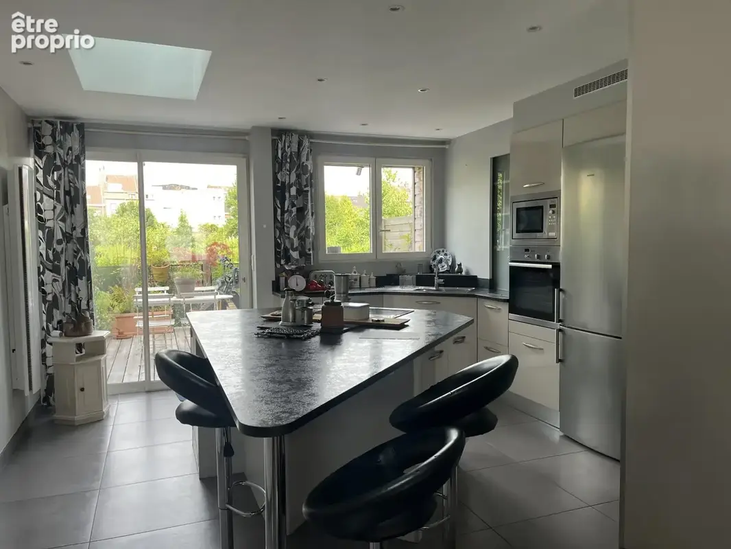 Maison 4 pièces 110 m² à vendre à Lille (59800) - photo 4