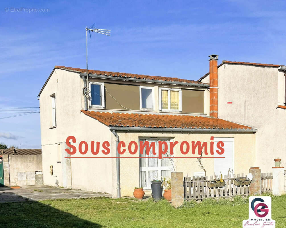 Maison à LA TOUR-DU-CRIEU