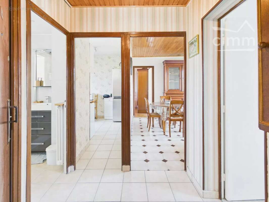 Appartement à FONTAINE