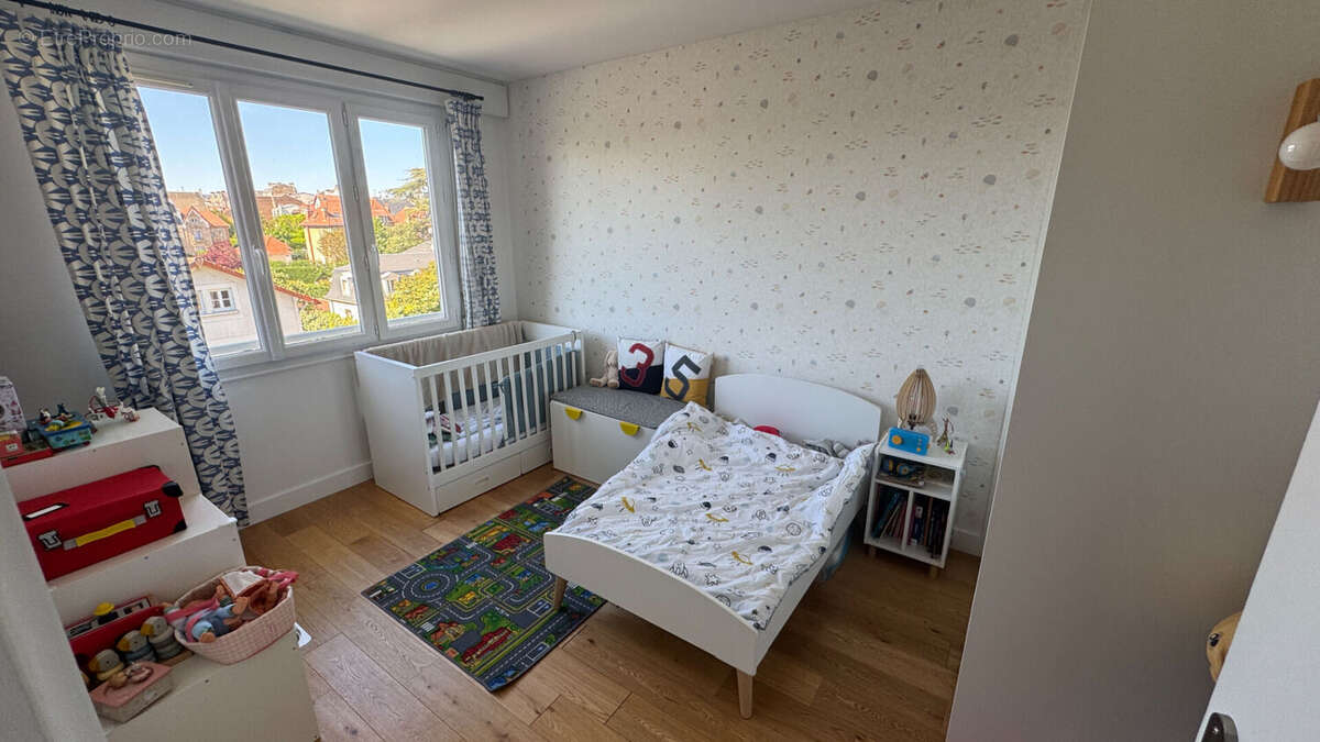 Appartement à ENGHIEN-LES-BAINS