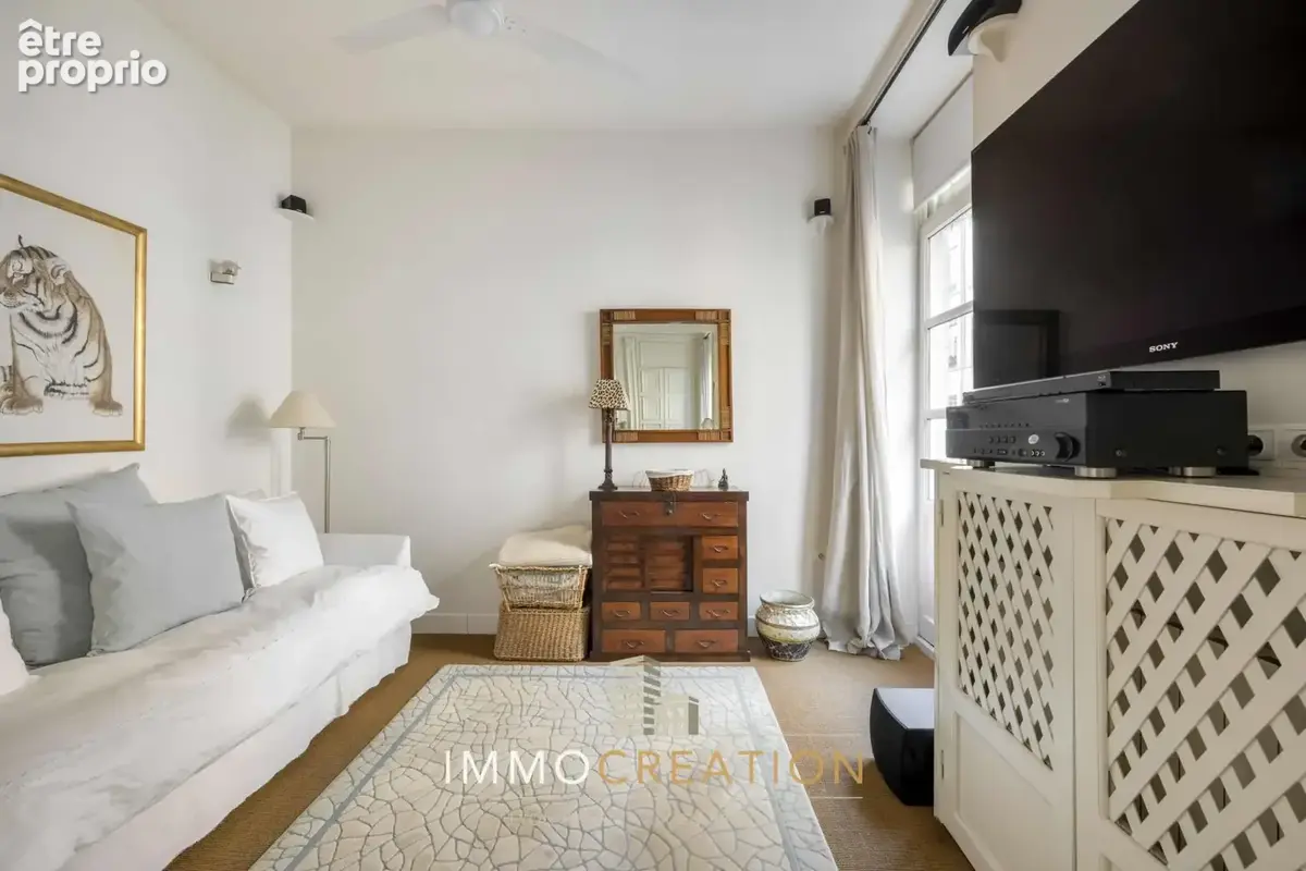CŒUR AINAY   Prestigieux et chaleureux appartement de 5 pièces à vendre LYON 2 - photo 4