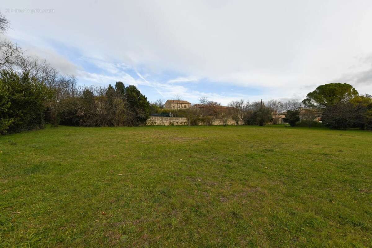 Grand et beau terrain plat constructible - photo 5