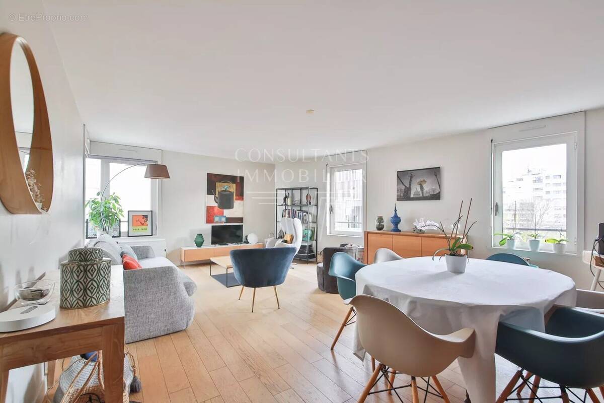 Appartement à PARIS-15E