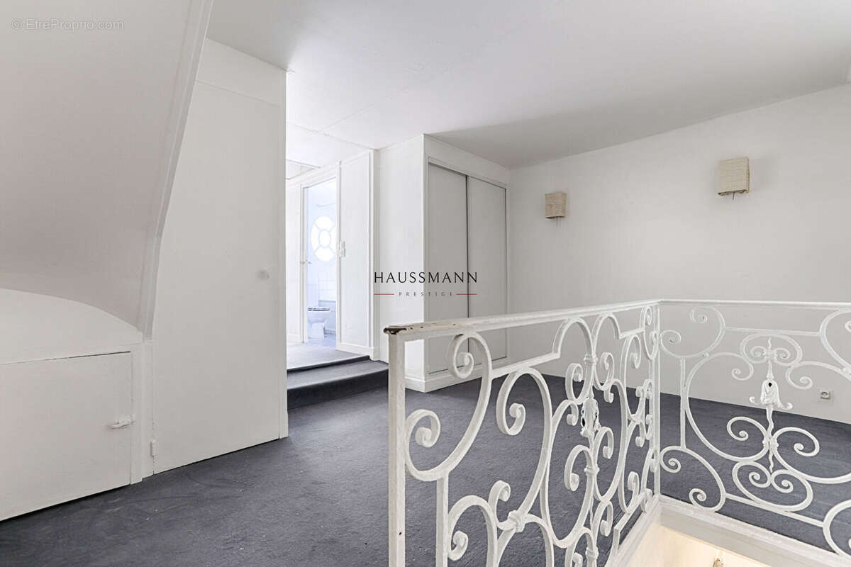 Maison à PARIS-8E